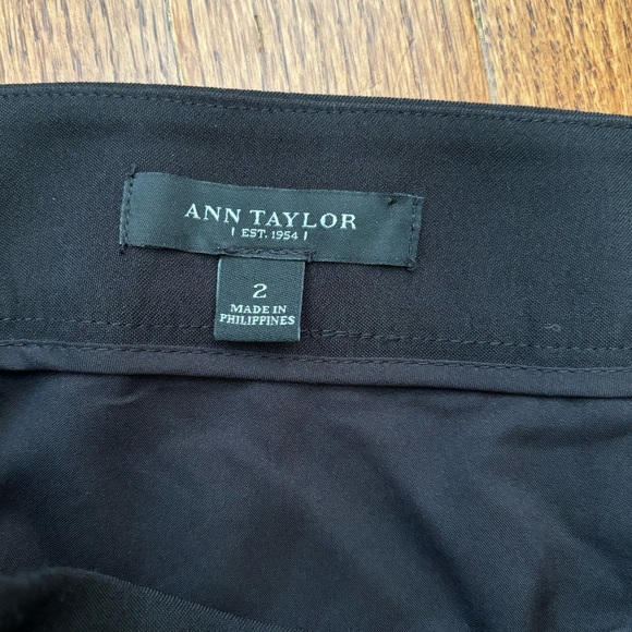 ANN TAYLOR Lace Trim Pencil Skirt - Picture 3 of 8